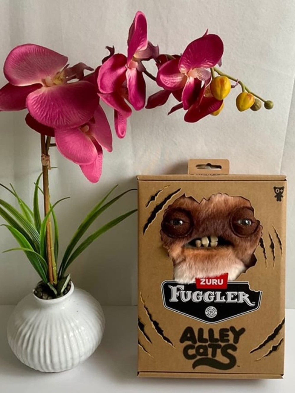 ZURU BRAND FUGGLER ALLEY CATS YAWPER PLUSH TOY~BRAND NEW IN THE BOX!
